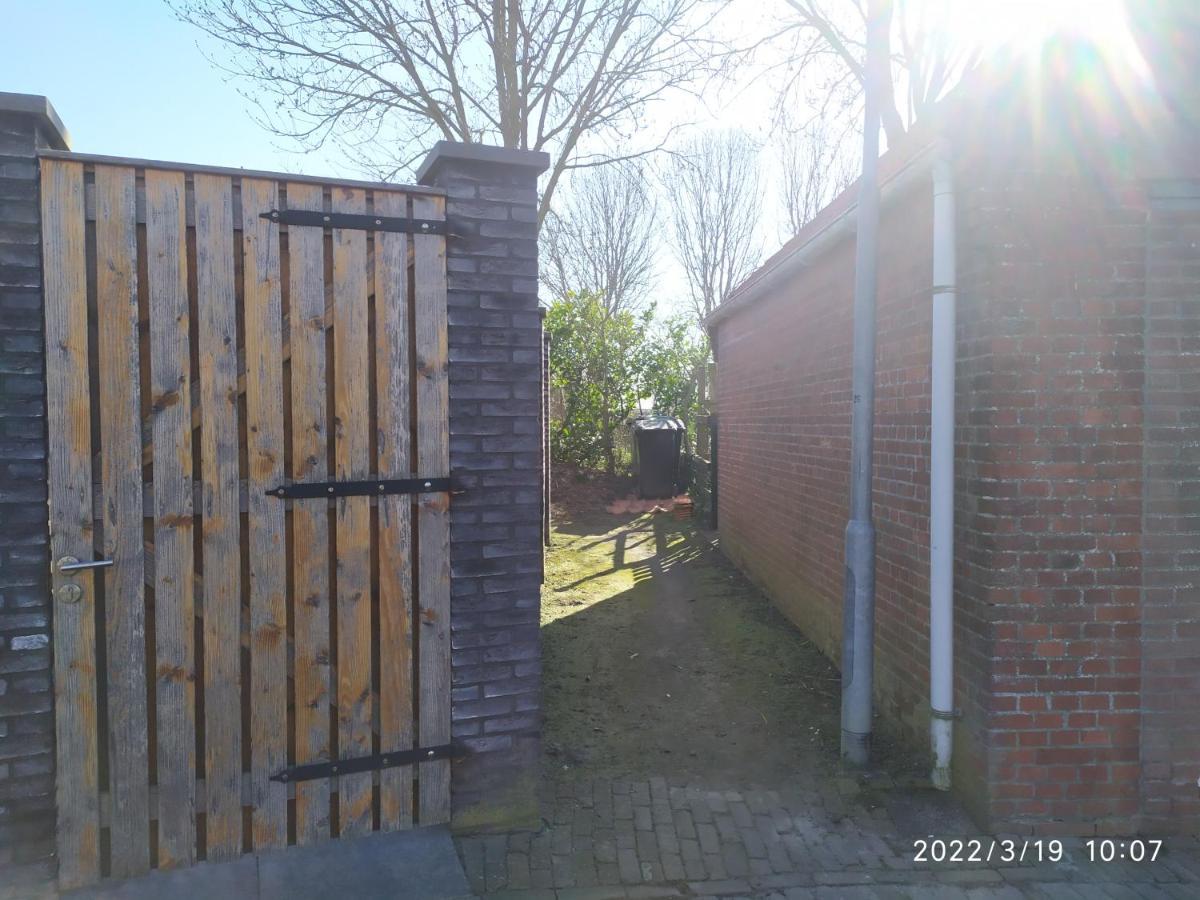 Stavenisse The Cosy Little House With The Sundialヴィラ エクステリア 写真